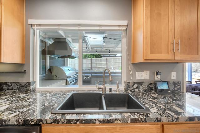 17240 Cuvee Ct, Poway CA: https://media.crmls.org/mediaz/f6497f41-f647-4dcd-a2b0-eb9e11093287.jpg