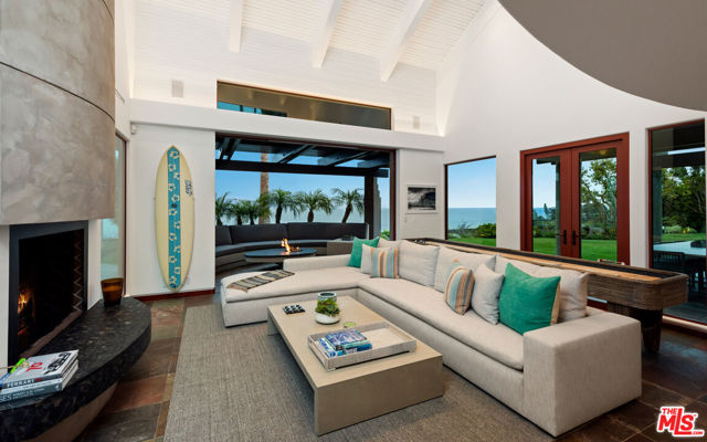 26720 Via Linda Street, Malibu CA: https://media.crmls.org/mediaz/f64a510a-a47d-4cdb-a79f-e83673717609.jpg