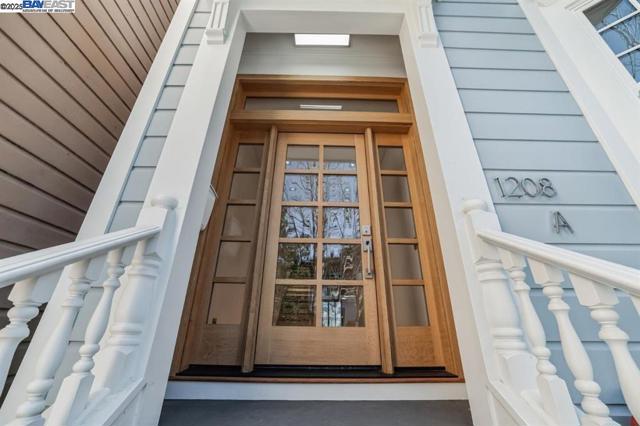 1208 Stanyan St, San Francisco CA: https://media.crmls.org/mediaz/f64a8218-7f47-4e4b-b8c1-89df40dc7972.jpg