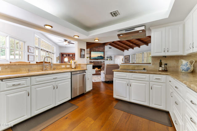 Detail Gallery Image 19 of 52 For 2210 Brambling Ln, Pasadena,  CA 91107 - 3 Beds | 3 Baths