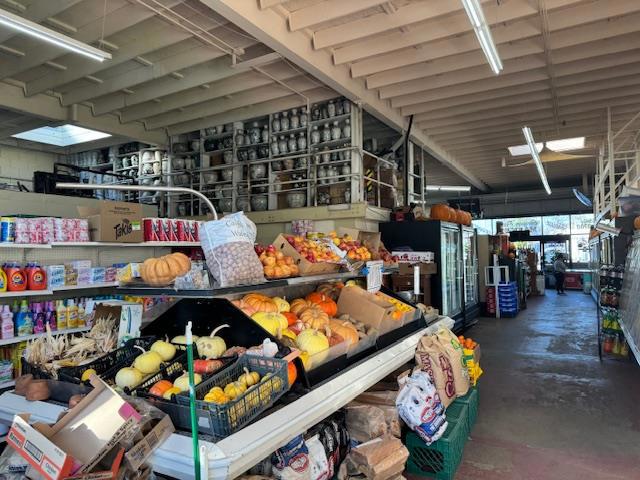 3876 3876 El Camino Real, Palo Alto CA: https://media.crmls.org/mediaz/f64bce2f-4308-4f01-934e-938de6dd5723.jpg