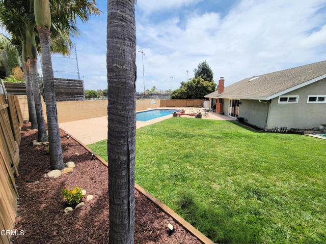 6673 Sora Street, Ventura CA: https://media.crmls.org/mediaz/f64ca6c8-6130-4fab-a433-8c4ae9d3695f.jpg