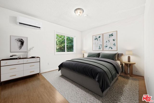 648 N Grand Avenue, Los Angeles CA: https://media.crmls.org/mediaz/f64cb641-5d12-4752-b993-8d9a78025bdf.jpg