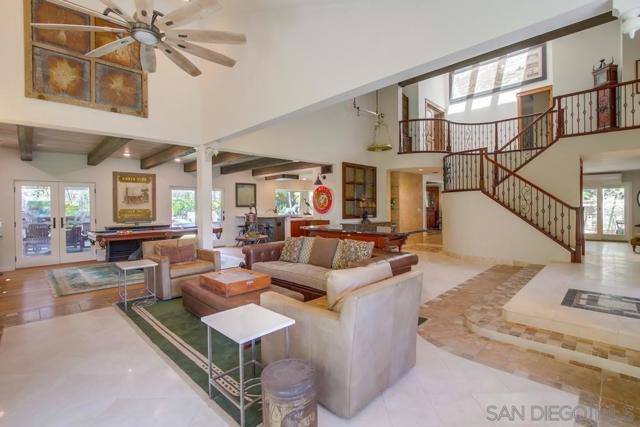 10616 Falcon Rim Pt, San Diego CA: https://media.crmls.org/mediaz/f64cbed3-18d4-4a5f-9147-637cd18d0b6e.jpg