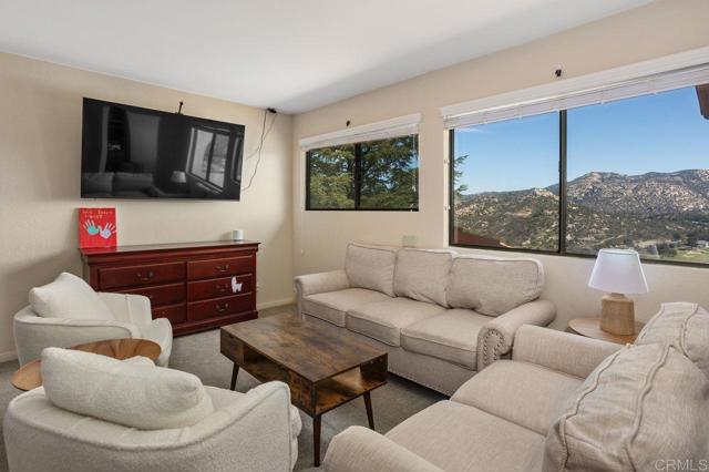 23742 Calistoga Pl, Ramona CA: https://media.crmls.org/mediaz/f64ccbd6-a51c-400b-9168-1c5b4b718db8.jpg