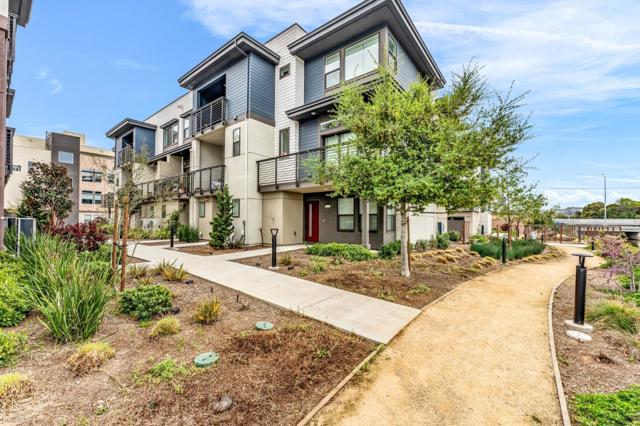 133 Waters Park Circle, San Mateo CA: https://media.crmls.org/mediaz/f64d95aa-2f57-4c1c-8550-4792892d4e97.jpg