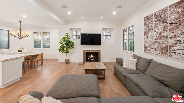 131 Roma Court photo 7