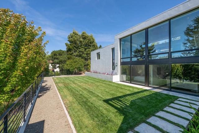 5 Drayton Road, Hillsborough CA: https://media.crmls.org/mediaz/f64ea87c-2c99-4930-b312-b73e513ee6f8.jpg