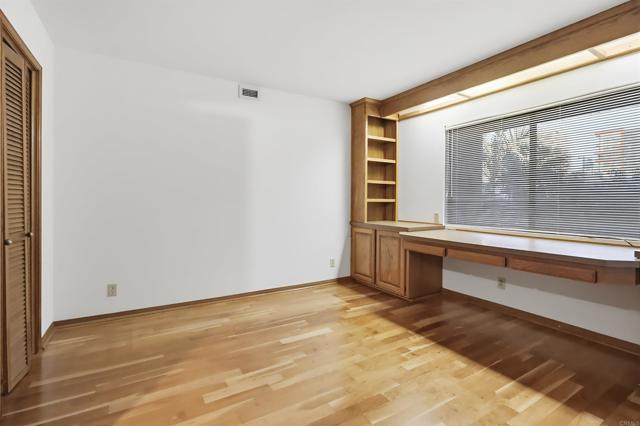 230 W Laurel Street, San Diego CA: https://media.crmls.org/mediaz/f64ec1ed-3ee1-471f-98ea-7acc54d921ed.jpg