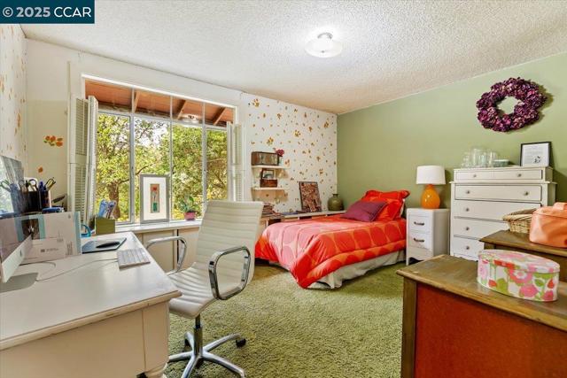 19 Via Floreado, Orinda CA: https://media.crmls.org/mediaz/f64ee6f5-56b8-4811-bbf4-22014cf5279c.jpg