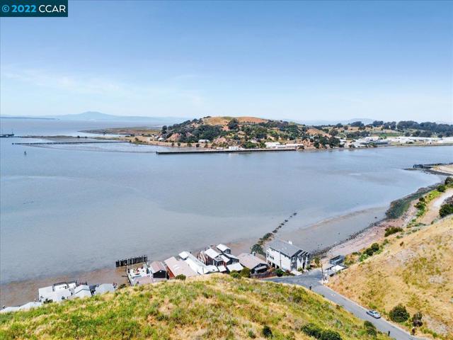 Image 4 of 19 For 201 Sandy Beach Road