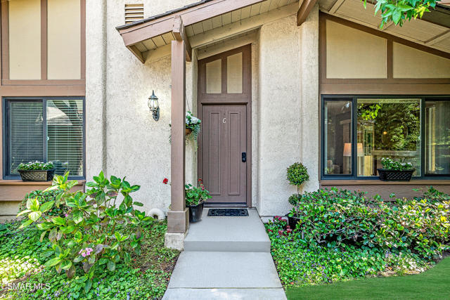 1103 Catlin Street, Simi Valley CA: https://media.crmls.org/mediaz/f6509aaf-82d5-4065-a5a6-e0618304eac2.jpg
