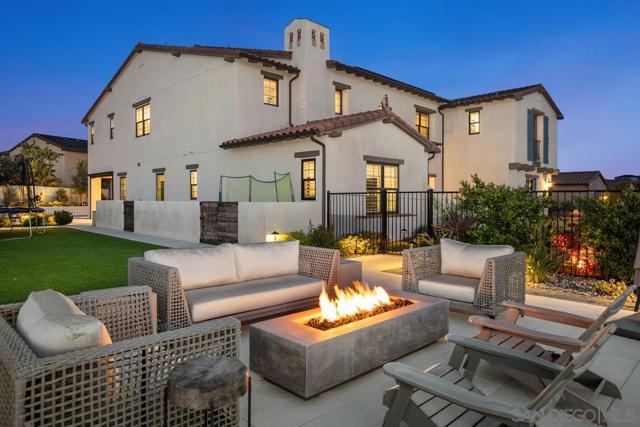 8416 Hidden Cove Way, San Diego CA: https://media.crmls.org/mediaz/f650cda0-8b19-427c-b3d8-3e33b70851f7.jpg