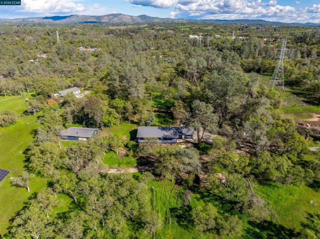 125 Sam Lynn Way, Oroville CA: https://media.crmls.org/mediaz/f651839b-b117-4344-befc-cb18a554e07f.jpg