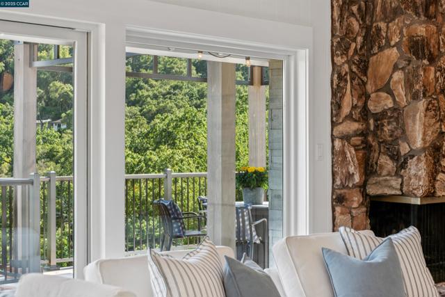 3803 Quail Ridge Road, Lafayette CA: https://media.crmls.org/mediaz/f651901f-2ca3-423c-8cad-7fa3ac2ca5b4.jpg