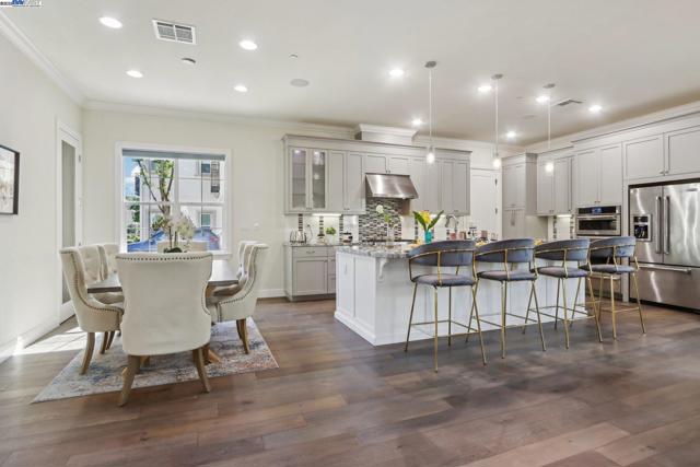 3454 Cinnamon Ridge Rd, San Ramon CA: https://media.crmls.org/mediaz/f6520111-3168-4a2f-ae7f-15b1fc90a645.jpg