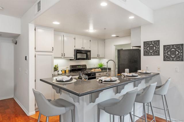 13021 Evening Creek Dr S, San Diego CA: https://media.crmls.org/mediaz/f6523c1e-86b1-409a-880a-fc70f57c0da9.jpg