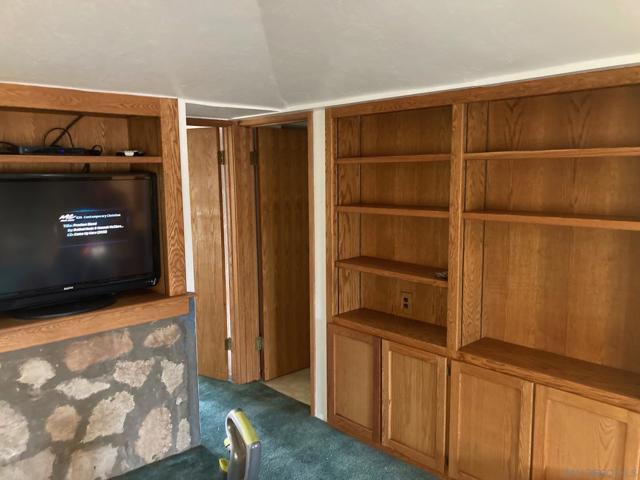1639 Jewel Valley Rd, Boulevard CA: https://media.crmls.org/mediaz/f653c84c-6f9d-49a9-bc25-02f8a842d69b.jpg