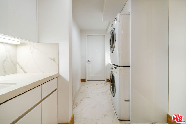 1 W Century Drive, Los Angeles CA: https://media.crmls.org/mediaz/f6540d6d-aec1-4c75-ab1a-ebc91e37ab0a.jpg