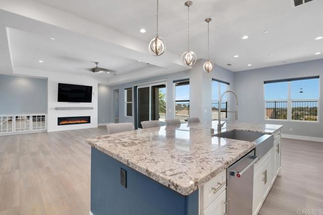 Detail Gallery Image 13 of 46 For 1733 Lemonadeberry Ln, Vista,  CA 92084 - 5 Beds | 3/1 Baths