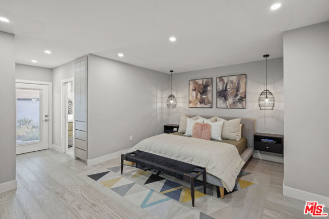 7337 5th Avenue, Los Angeles CA: https://media.crmls.org/mediaz/f65437fe-963e-4807-9c8b-a330900a81f5.jpg