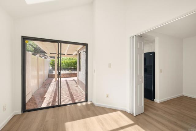 12115 Caddy Row, San Diego CA: https://media.crmls.org/mediaz/f6555939-5618-4d48-b097-6a658b823a0c.jpg