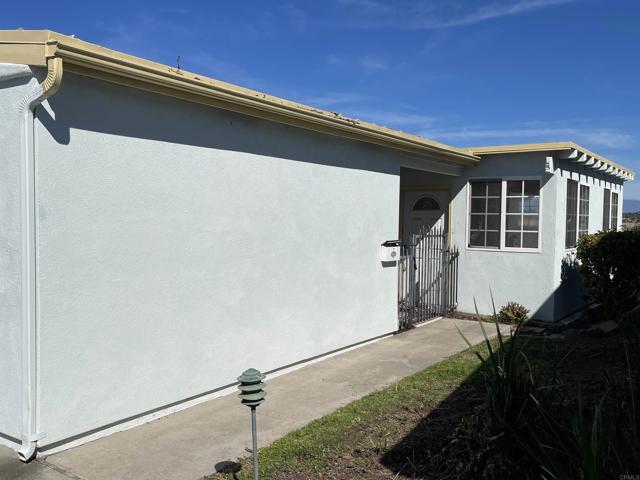 Detail Gallery Image 3 of 44 For 3808 Vista Campana #22,  Oceanside,  CA 92057 - 1 Beds | 1 Baths