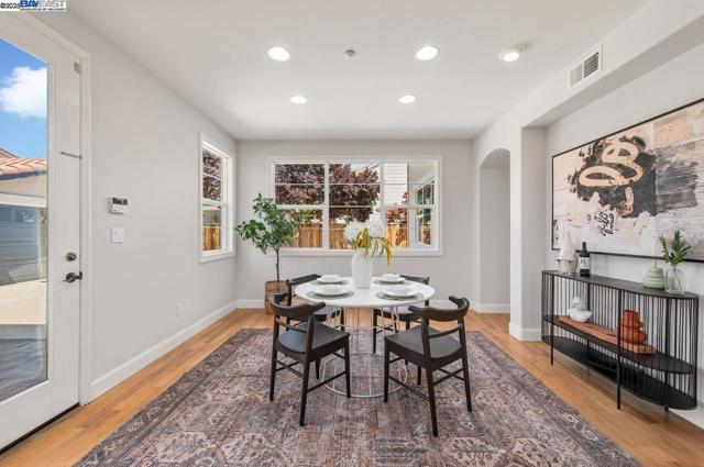 5640 Carnegie Way, Livermore CA: https://media.crmls.org/mediaz/f6557840-ed04-4d8f-bf50-f2284bafa67f.jpg
