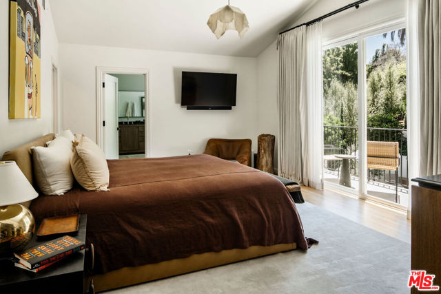 2003 El Cerrito Place, Los Angeles CA: https://media.crmls.org/mediaz/f655b895-7743-4908-a346-baddfeb494b6.jpg