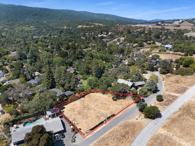 152 Alta Mesa Road, Woodside CA: https://media.crmls.org/mediaz/f6561708-4689-48f4-929f-4fff71f7d4e2.jpg