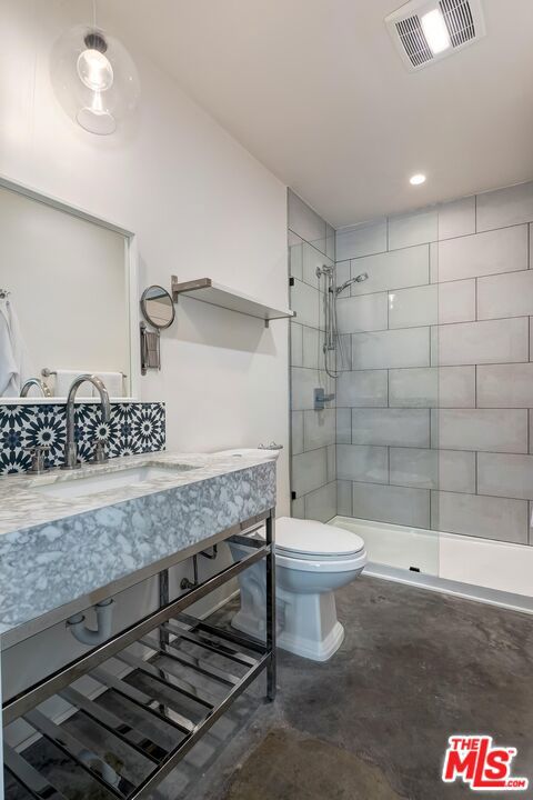4417 Campbell Drive, Los Angeles CA: https://media.crmls.org/mediaz/f6561efb-b628-4521-8f35-dada6ea1eae0.jpg