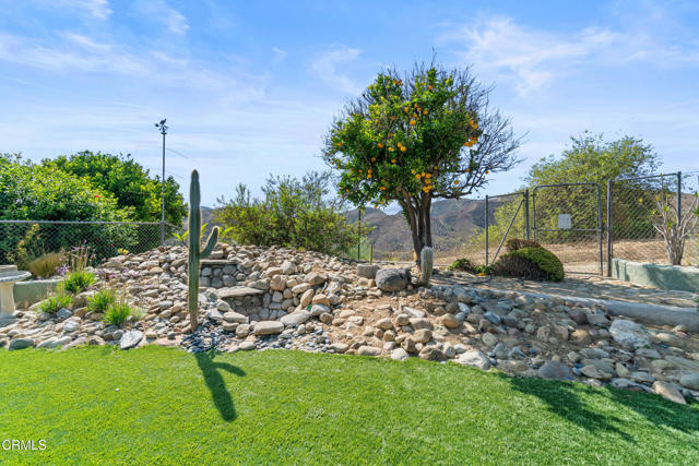 5505 Topa Topa Drive, Ventura CA: https://media.crmls.org/mediaz/f6565324-aa8b-4250-896d-ec545a8403d1.jpg