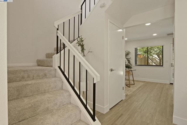7650 Arbor Creek Cir, Dublin CA: https://media.crmls.org/mediaz/f6568098-7aac-40aa-b243-323ca6e8bdfc.jpg