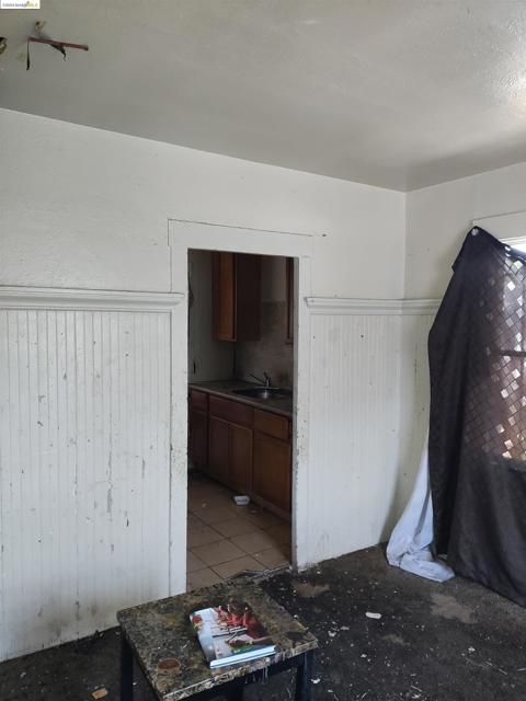 Image 5 of 20 For 5580 Fremont St