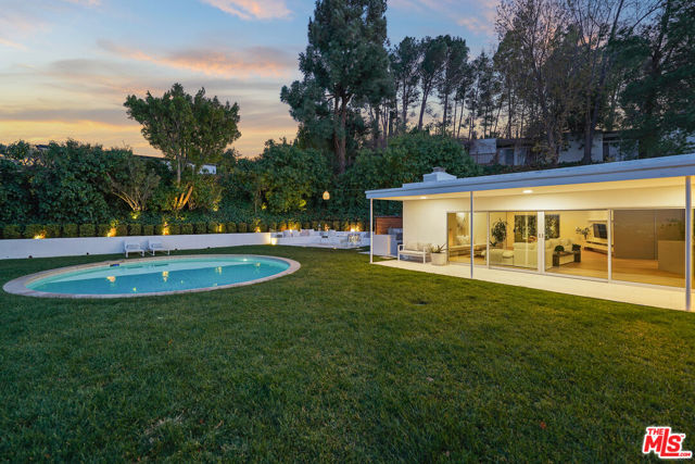 17116 Adlon Road, Encino CA: https://media.crmls.org/mediaz/f658d8a7-0f38-4938-9962-3eaa26082328.jpg