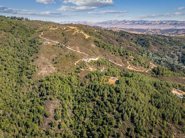 6787 Croy Road, Morgan Hill CA: https://media.crmls.org/mediaz/f6591996-bc23-4bb5-afd4-36b5b97d4a88.jpg