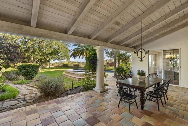 Detail Gallery Image 15 of 54 For 28889 Anderson Ct, Escondido,  CA 92026 - 4 Beds | 4 Baths