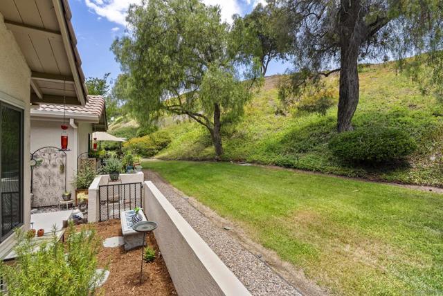 17909 Avenida Alozdra, San Diego CA: https://media.crmls.org/mediaz/f659c6a4-aaf7-4c64-ab66-af3a75c73f8d.jpg