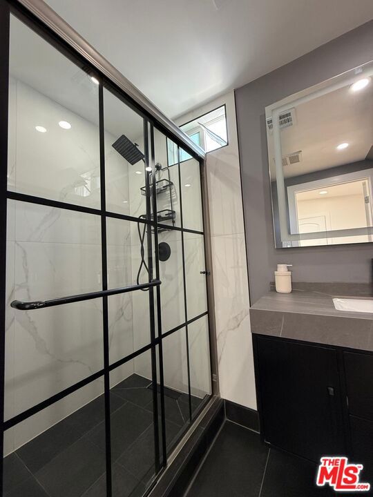 5759 1/2 Lemp Avenue, North Hollywood CA: https://media.crmls.org/mediaz/f65a6daa-eff7-4b27-8e24-0068bfa37d31.jpg