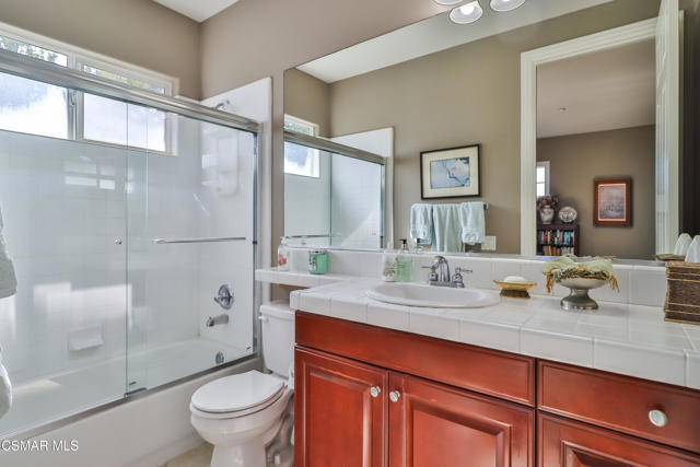 Full Bathroom En Suite 5