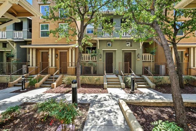 709 Modern Ice Drive, San Jose CA: https://media.crmls.org/mediaz/f65c2efa-a1f5-4a49-a329-2ca8f94d4587.jpg