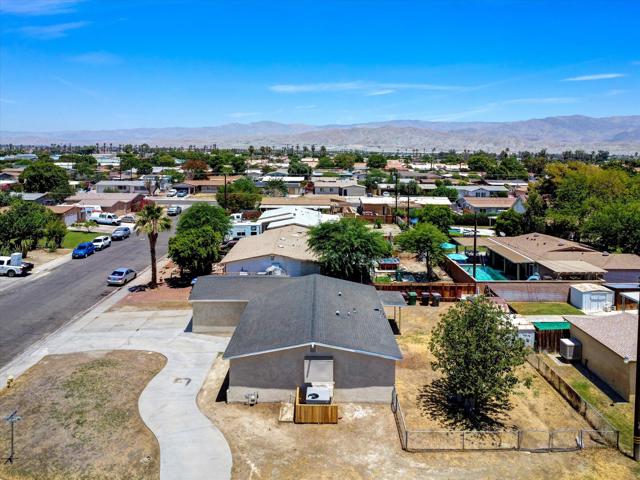 45530 Del Rey Avenue, Indio CA: https://media.crmls.org/mediaz/f65c7eae-844f-4a0e-84ab-96210b98f4b6.jpg