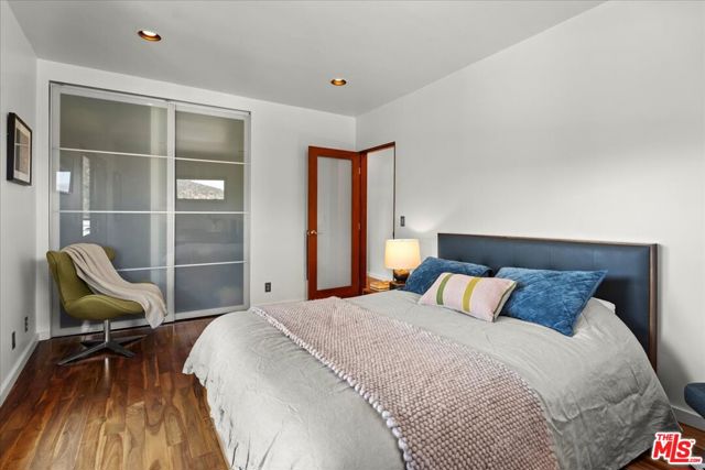 3234 Hillock Drive, Los Angeles CA: https://media.crmls.org/mediaz/f65cdc44-5cf7-49bf-97fb-36f85f32a236.jpg