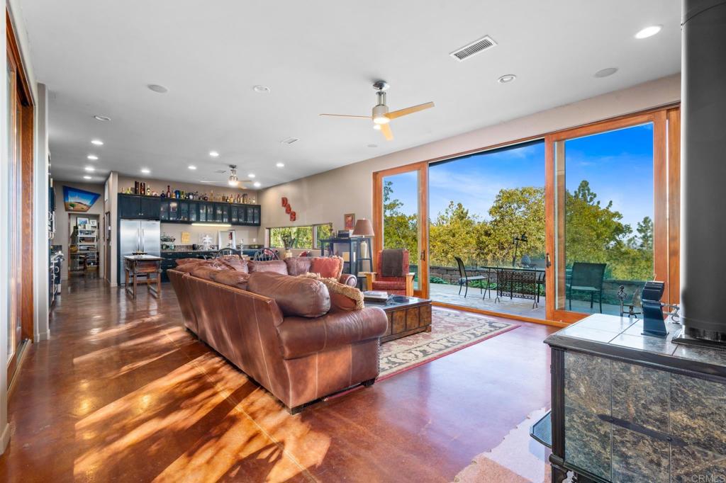 2810 Three Peaks Lane