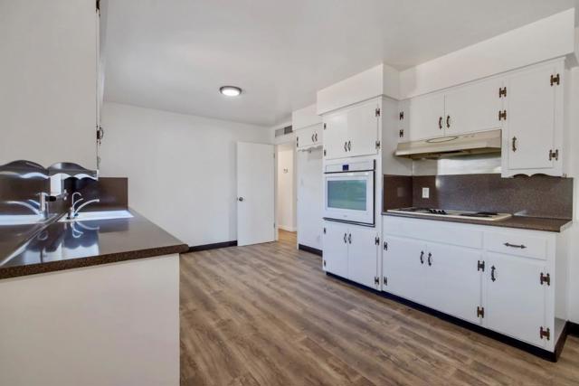 384 E Gail Avenue, Tulare CA: https://media.crmls.org/mediaz/f65ceef2-a343-40a9-bea9-35a93da32952.jpg