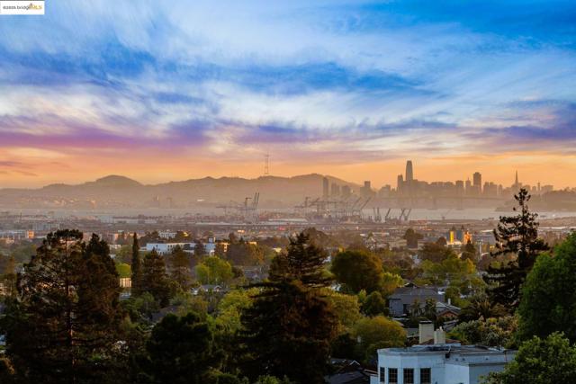 6051 MARGARIDO Dr, Oakland CA: https://media.crmls.org/mediaz/f65ec51e-d7db-4dd1-a7bd-5eb6f4928fc0.jpg