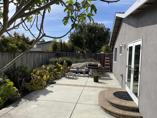 1676 Toledo Court, Pacifica CA: https://media.crmls.org/mediaz/f65ec59f-9e64-468c-a1cc-9c1e63fe4b5d.jpg