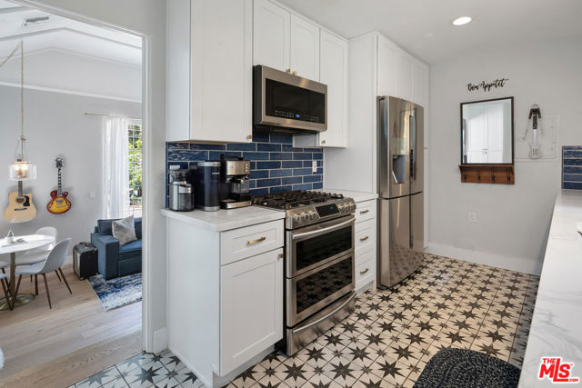 2059 Laurel Canyon Boulevard, Los Angeles CA: https://media.crmls.org/mediaz/f65ecbbf-7de5-43b0-83fa-6263fcfa19c0.jpg