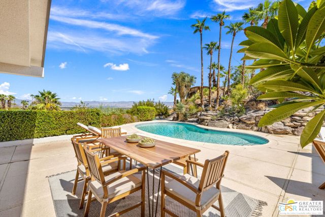 13 Cahuilla Hills Drive, Palm Springs CA: https://media.crmls.org/mediaz/f65fbb92-094a-4ac3-8029-3165ff301363.jpg