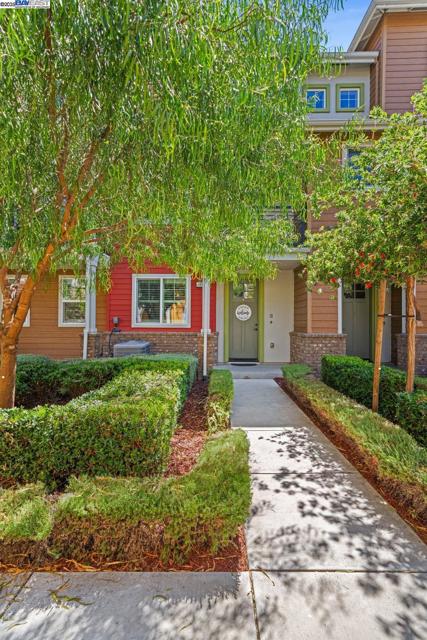 389 Basswood Cmn, Livermore CA: https://media.crmls.org/mediaz/f6604af7-f6d0-47b5-bea4-d362777fbf5a.jpg